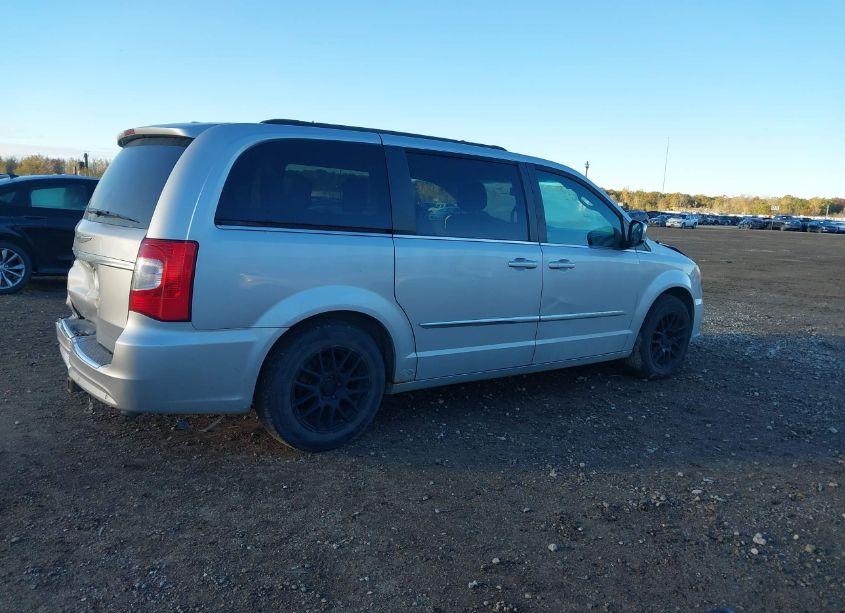 Photo 4 of 2011 Chrysler Town & COUNTRY TOURING-L (VIN 2A4RR8DG6BR611060)