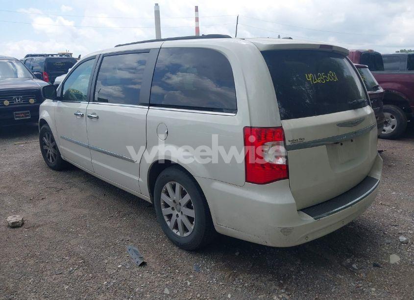 Photo 3 of 2011 Chrysler Town & COUNTRY TOURING-L (VIN 2A4RR8DG6BR631048)