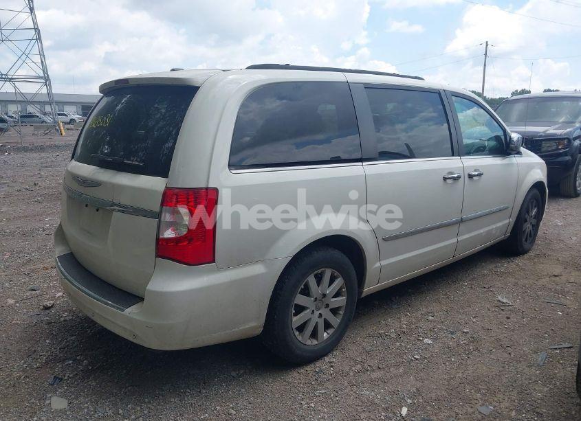 Photo 4 of 2011 Chrysler Town & COUNTRY TOURING-L (VIN 2A4RR8DG6BR631048)