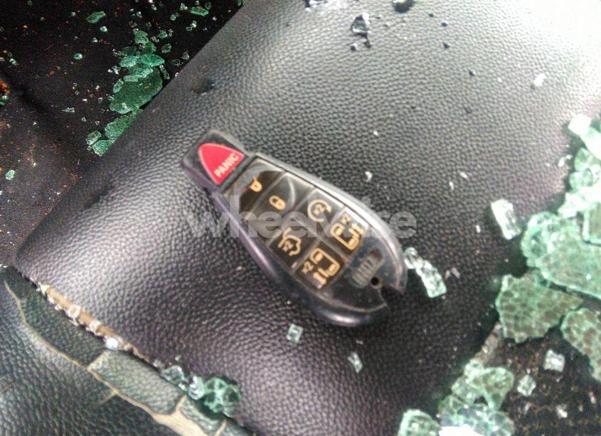 Photo 11 of 2011 Chrysler Town & COUNTRY TOURING W/LEATHER (VIN 2A4RR8DG6BR675910)