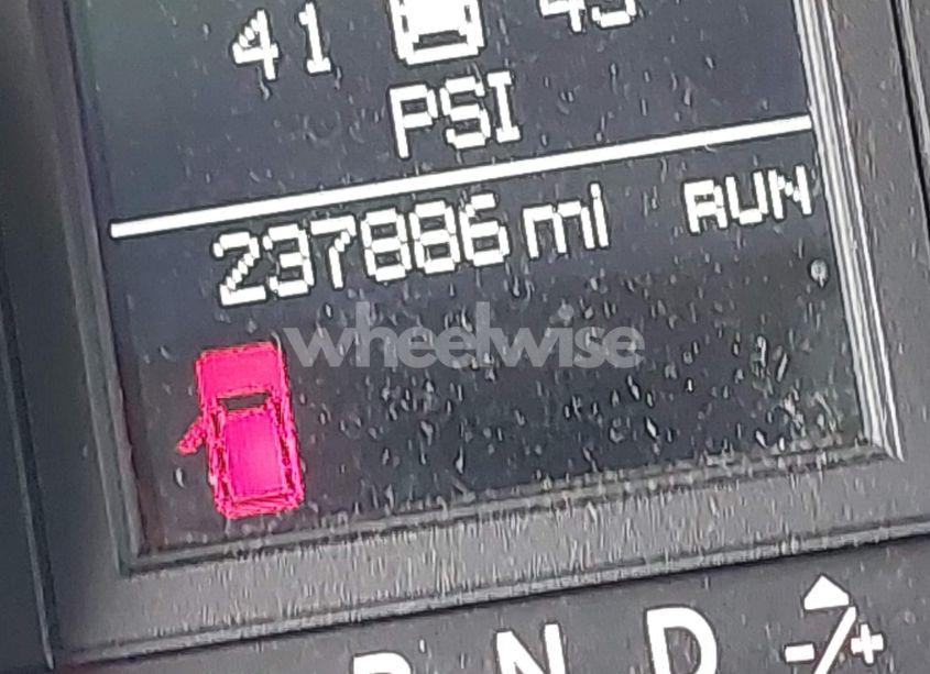 Photo 15 of 2011 Chrysler Town & COUNTRY TOURING-L (VIN 2A4RR8DG6BR677303)