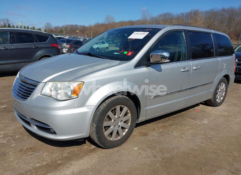 Photo 2 of 2011 Chrysler Town & COUNTRY TOURING-L (VIN 2A4RR8DG6BR682131)