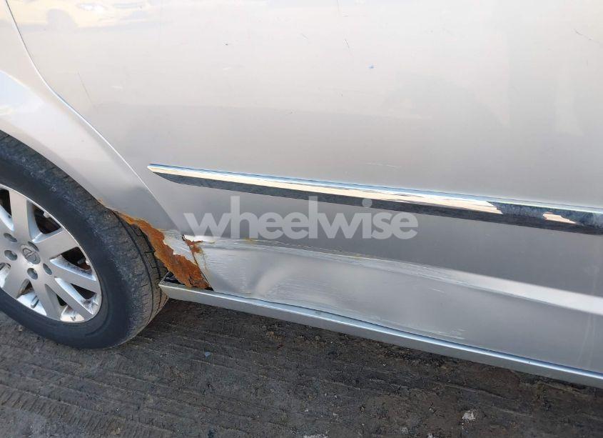 Photo 6 of 2011 Chrysler Town & COUNTRY TOURING-L (VIN 2A4RR8DG6BR682131)