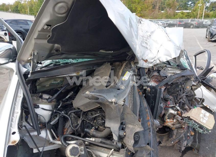 Photo 10 of 2011 Chrysler Town & COUNTRY TOURING-L (VIN 2A4RR8DG6BR716732)