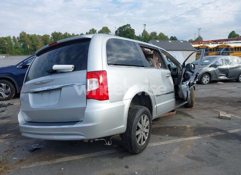 Photo 4 of 2011 Chrysler Town & COUNTRY TOURING-L (VIN 2A4RR8DG6BR716732)