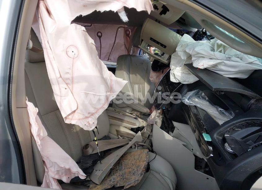 Photo 5 of 2011 Chrysler Town & COUNTRY TOURING-L (VIN 2A4RR8DG6BR716732)