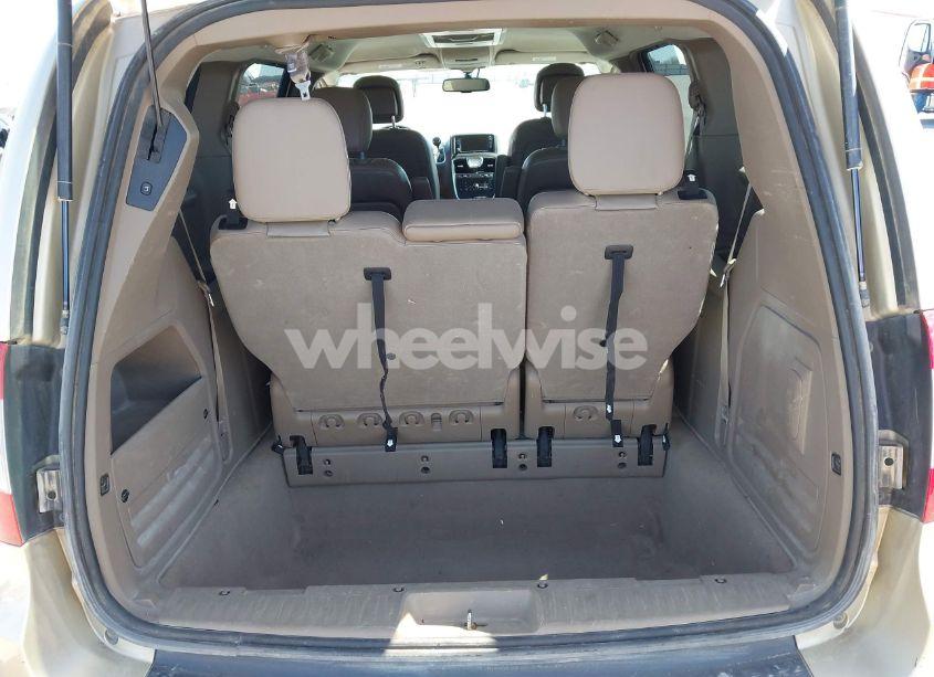 Photo 13 of 2011 Chrysler Town & COUNTRY TOURING-L (VIN 2A4RR8DG6BR781922)