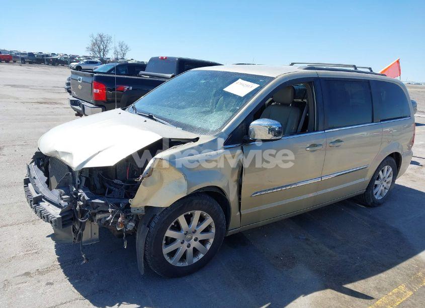 Photo 2 of 2011 Chrysler Town & COUNTRY TOURING-L (VIN 2A4RR8DG6BR781922)