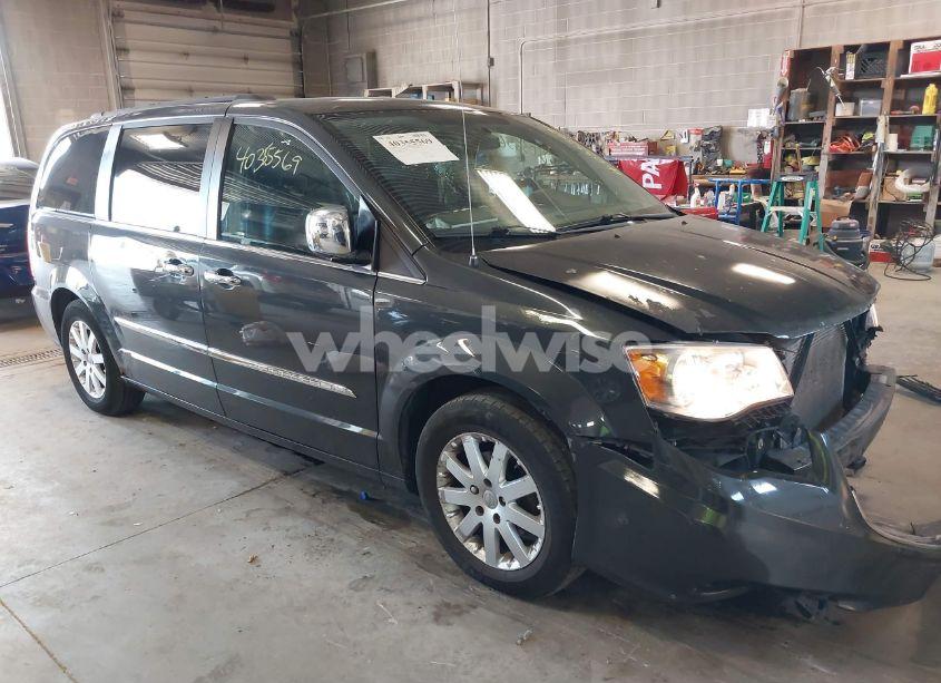 2011 Chrysler Town & COUNTRY TOURING-L (VIN 2A4RR8DG6BR798395) main photo