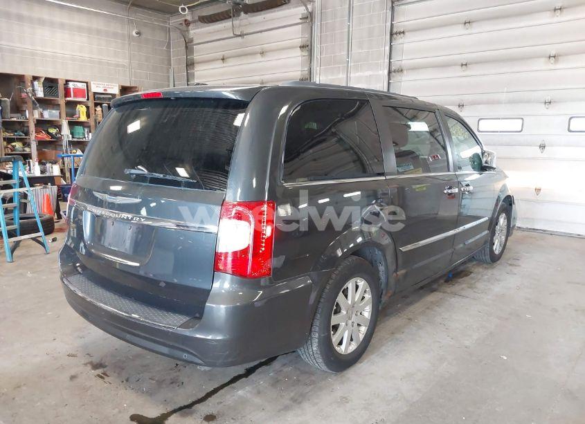 Photo 4 of 2011 Chrysler Town & COUNTRY TOURING-L (VIN 2A4RR8DG6BR798395)