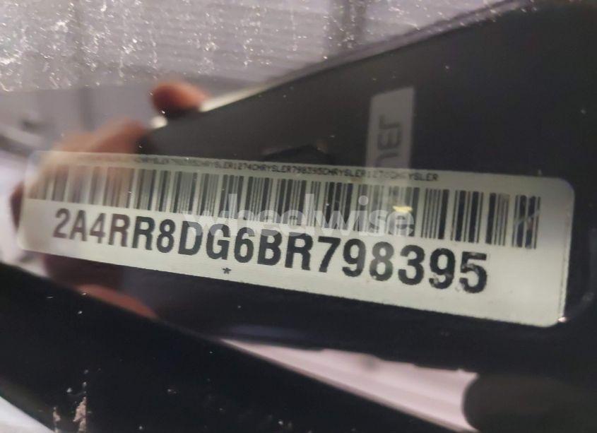 Photo 9 of 2011 Chrysler Town & COUNTRY TOURING-L (VIN 2A4RR8DG6BR798395)