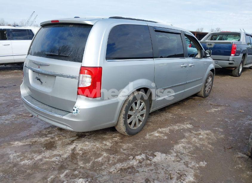Photo 4 of 2011 Chrysler Town & COUNTRY TOURING-L (VIN 2A4RR8DG7BR612931)