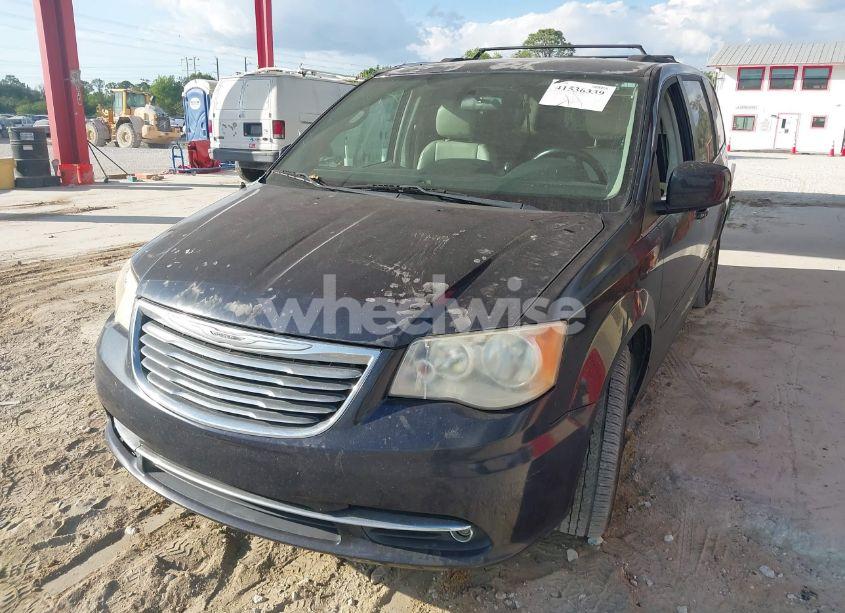 Photo 2 of 2011 Chrysler Town & COUNTRY TOURING-L (VIN 2A4RR8DG7BR655505)