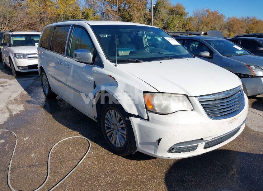 2011 Chrysler Town & COUNTRY TOURING-L (VIN 2A4RR8DG7BR759864) main photo
