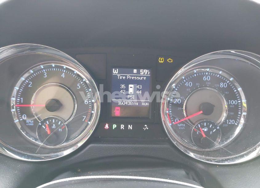 Photo 7 of 2011 Chrysler Town & COUNTRY TOURING-L (VIN 2A4RR8DG7BR784425)