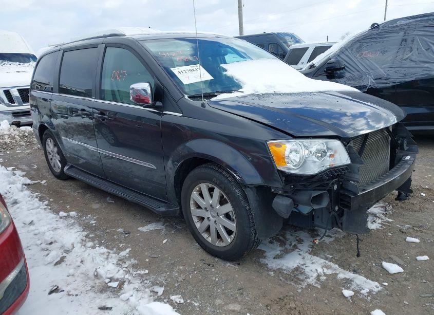 2011 Chrysler Town & COUNTRY TOURING-L (VIN 2A4RR8DG7BR798132) main photo