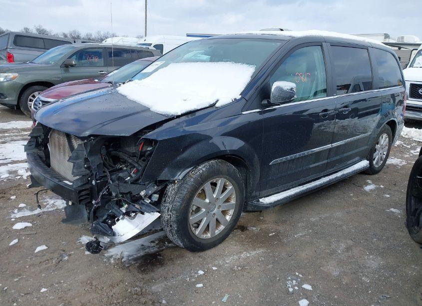 Photo 2 of 2011 Chrysler Town & COUNTRY TOURING-L (VIN 2A4RR8DG7BR798132)