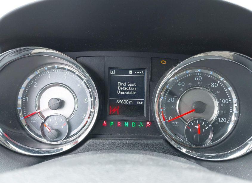 Photo 7 of 2011 Chrysler Town & COUNTRY TOURING-L (VIN 2A4RR8DG7BR798132)