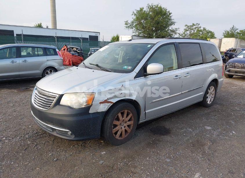 Photo 2 of 2011 Chrysler Town & COUNTRY TOURING-L (VIN 2A4RR8DG8BR605163)