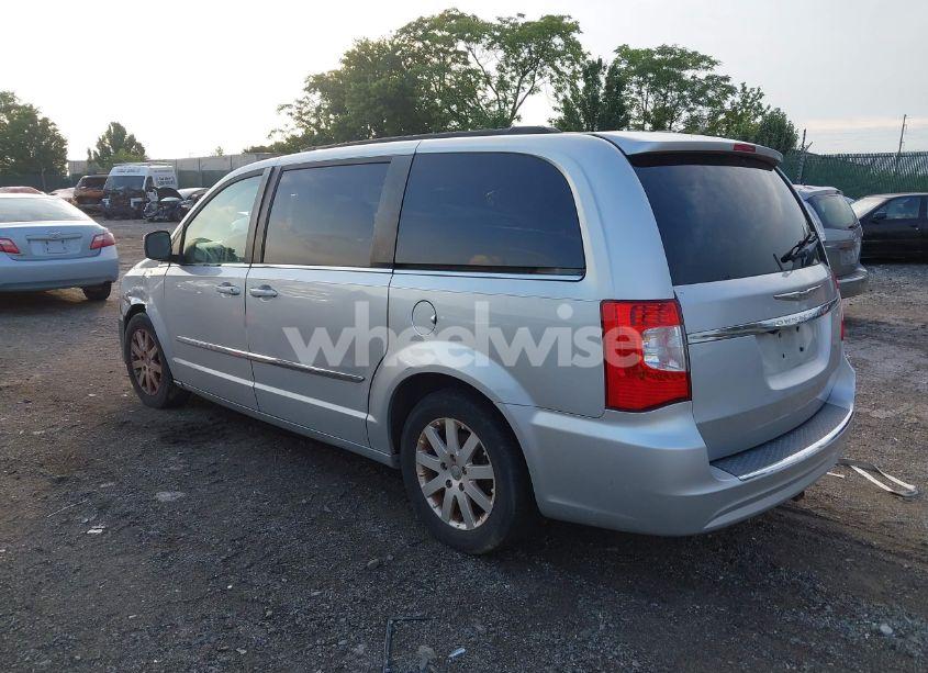 Photo 3 of 2011 Chrysler Town & COUNTRY TOURING-L (VIN 2A4RR8DG8BR605163)