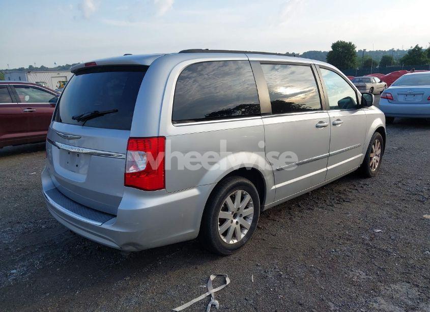 Photo 4 of 2011 Chrysler Town & COUNTRY TOURING-L (VIN 2A4RR8DG8BR605163)