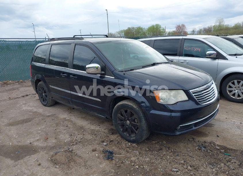 2011 Chrysler Town & COUNTRY TOURING-L (VIN 2A4RR8DG8BR645498) main photo
