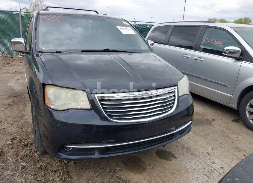 Photo 10 of 2011 Chrysler Town & COUNTRY TOURING-L (VIN 2A4RR8DG8BR645498)