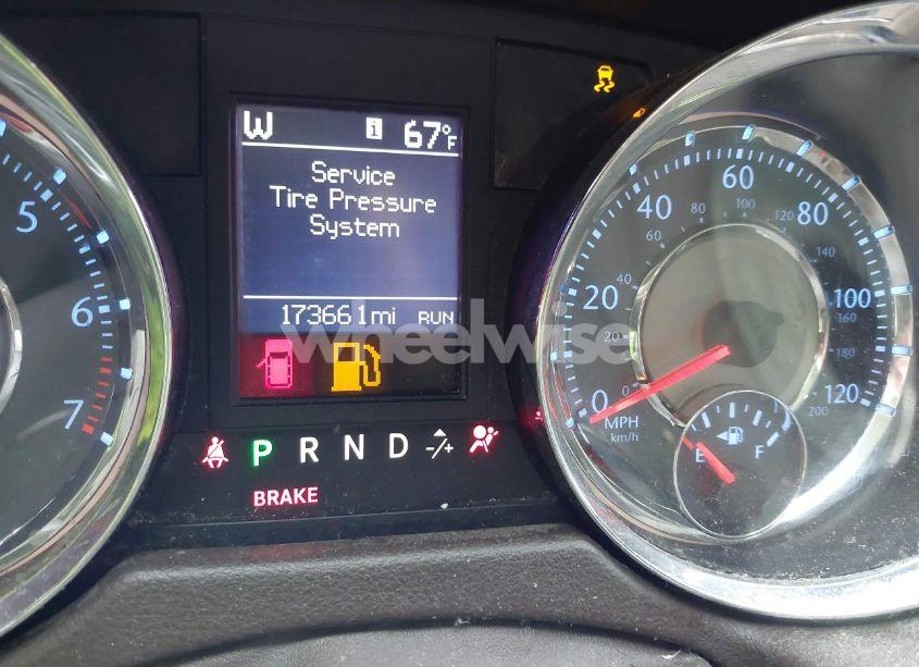 Photo 7 of 2011 Chrysler Town & COUNTRY TOURING-L (VIN 2A4RR8DG8BR645498)