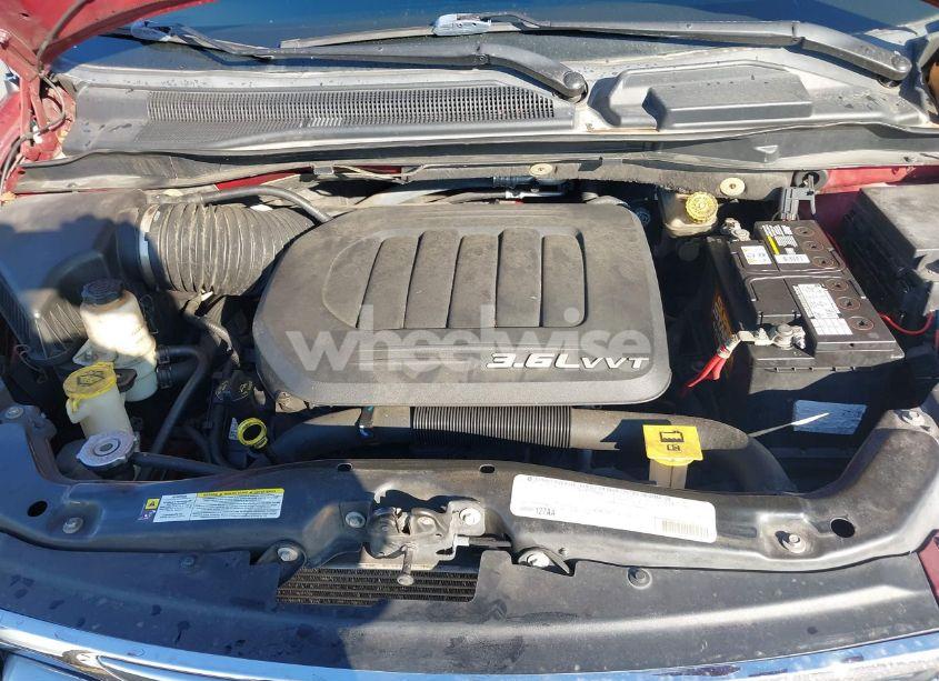 Photo 10 of 2011 Chrysler Town & COUNTRY TOURING-L (VIN 2A4RR8DG8BR665797)