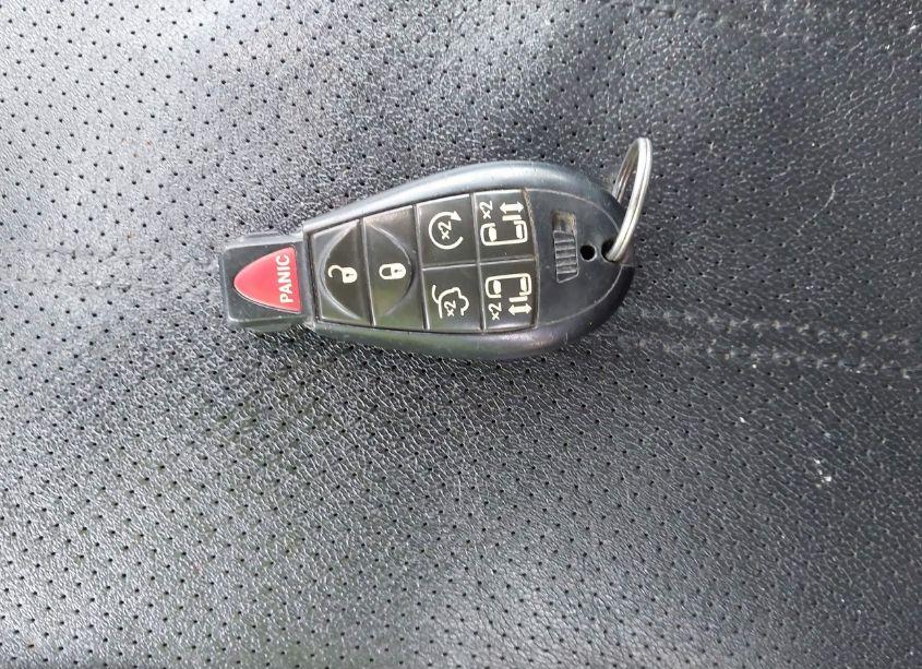 Photo 11 of 2011 Chrysler Town & COUNTRY TOURING-L (VIN 2A4RR8DG8BR759288)