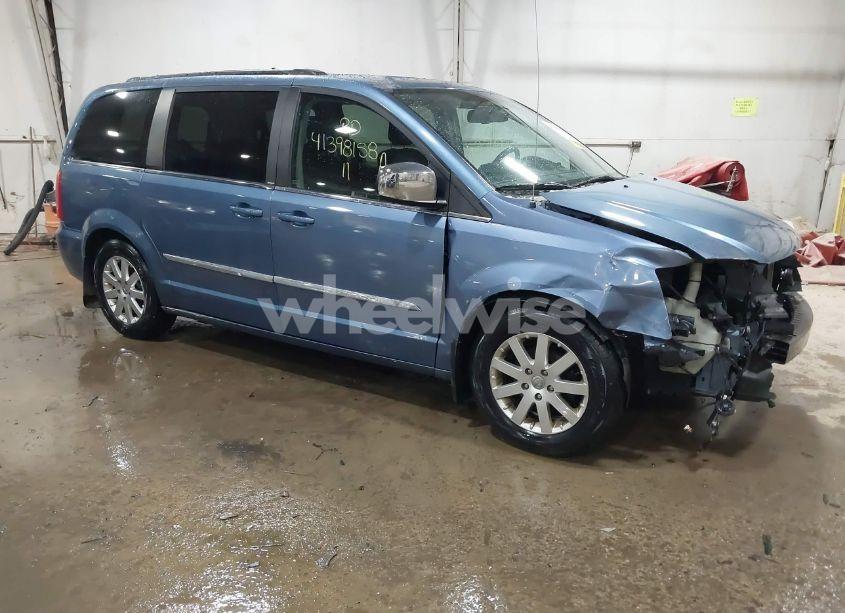 2011 Chrysler Town & COUNTRY TOURING-L (VIN 2A4RR8DG8BR779931) main photo