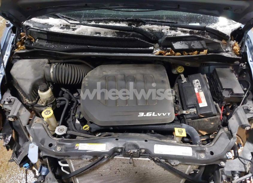 Photo 10 of 2011 Chrysler Town & COUNTRY TOURING-L (VIN 2A4RR8DG8BR779931)