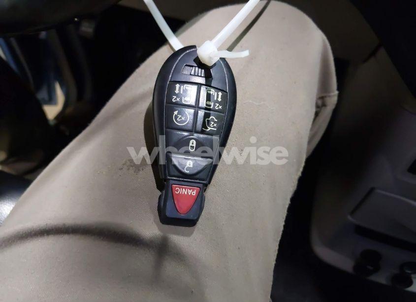 Photo 11 of 2011 Chrysler Town & COUNTRY TOURING-L (VIN 2A4RR8DG8BR779931)