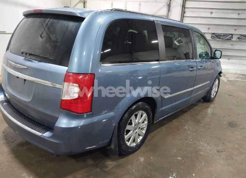 Photo 4 of 2011 Chrysler Town & COUNTRY TOURING-L (VIN 2A4RR8DG8BR779931)