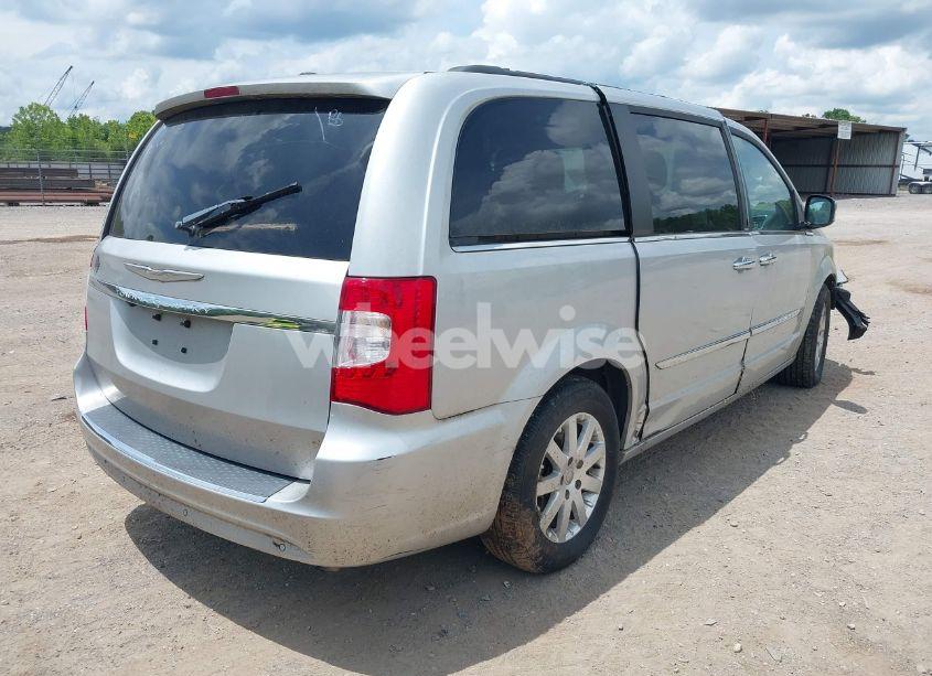 Photo 4 of 2011 Chrysler Town & COUNTRY TOURING-L (VIN 2A4RR8DG9BR655859)