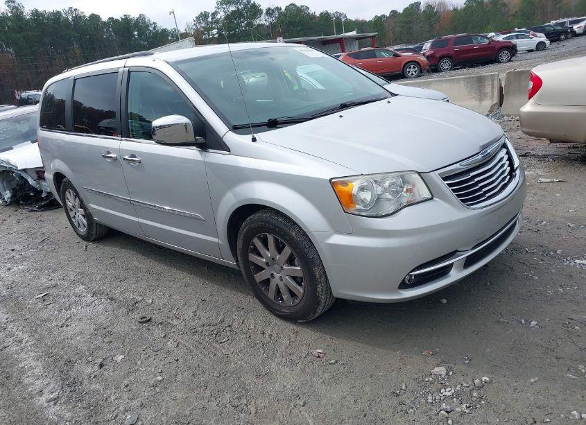 2011 Chrysler Town & COUNTRY TOURING-L (VIN 2A4RR8DG9BR712643) main photo