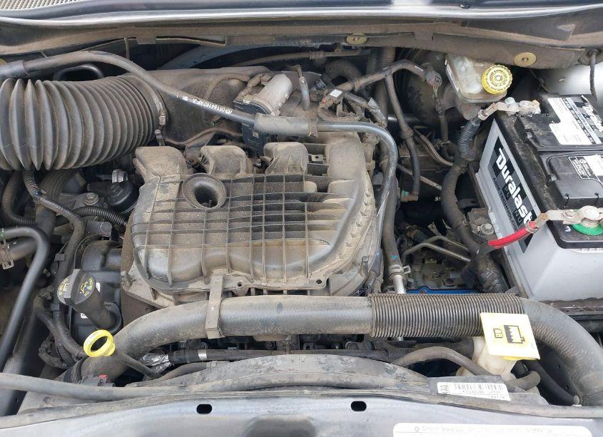 Photo 10 of 2011 Chrysler Town & COUNTRY TOURING-L (VIN 2A4RR8DG9BR712643)