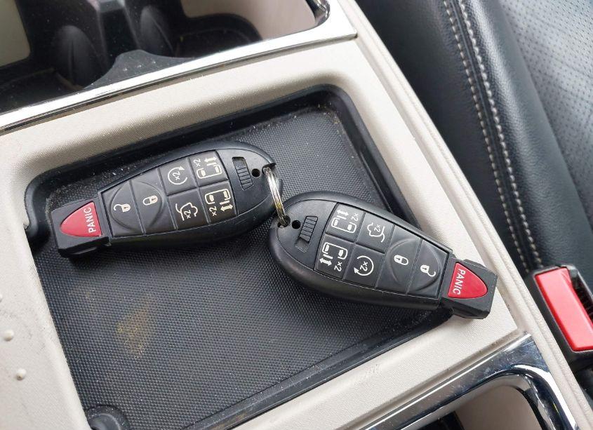 Photo 11 of 2011 Chrysler Town & COUNTRY TOURING-L (VIN 2A4RR8DG9BR712643)