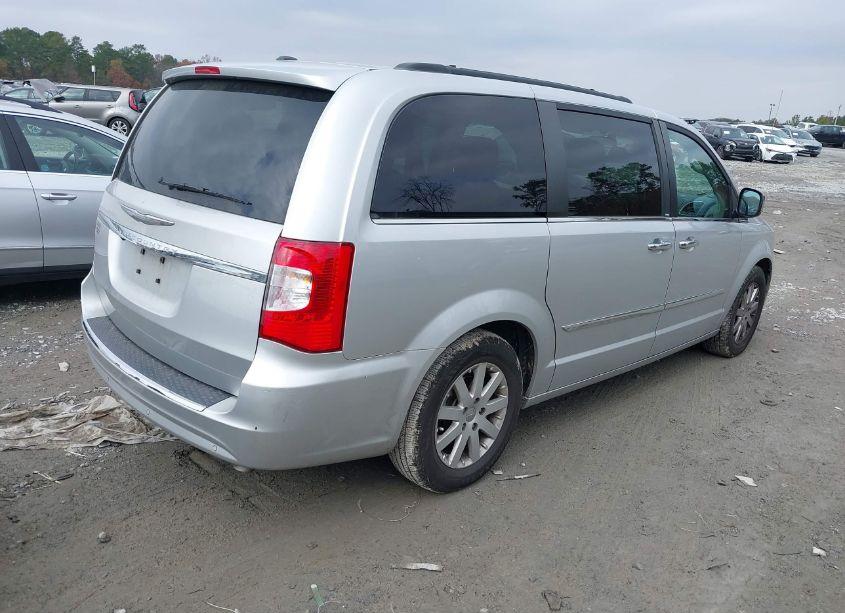 Photo 4 of 2011 Chrysler Town & COUNTRY TOURING-L (VIN 2A4RR8DG9BR712643)