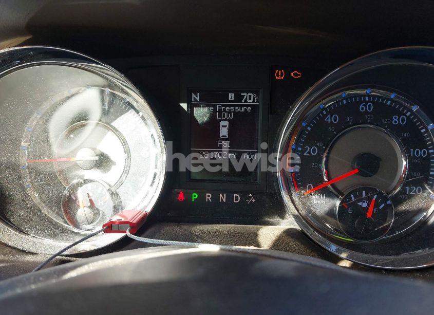 Photo 7 of 2011 Chrysler Town & COUNTRY TOURING-L (VIN 2A4RR8DG9BR754407)