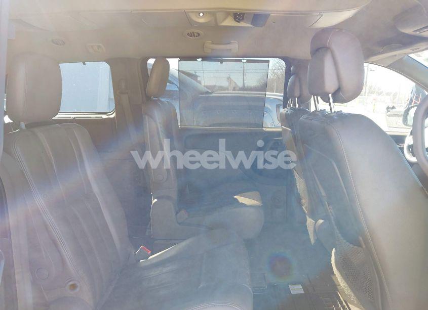 Photo 8 of 2011 Chrysler Town & COUNTRY TOURING-L (VIN 2A4RR8DG9BR754407)