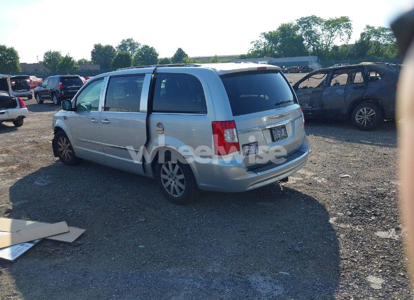 Photo 3 of 2011 Chrysler Town & COUNTRY TOURING-L (VIN 2A4RR8DG9BR758523)