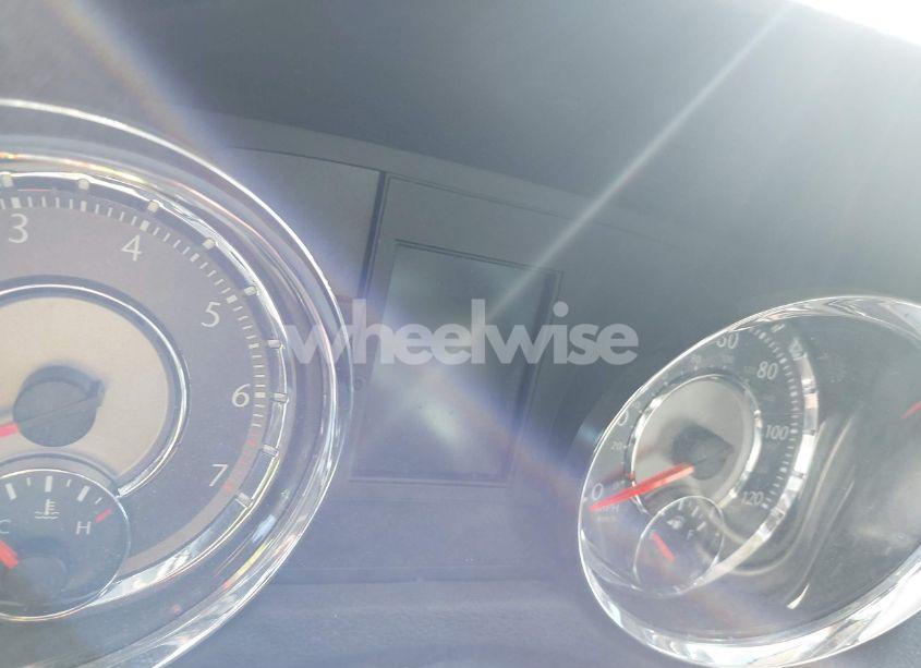 Photo 7 of 2011 Chrysler Town & COUNTRY TOURING-L (VIN 2A4RR8DG9BR758523)