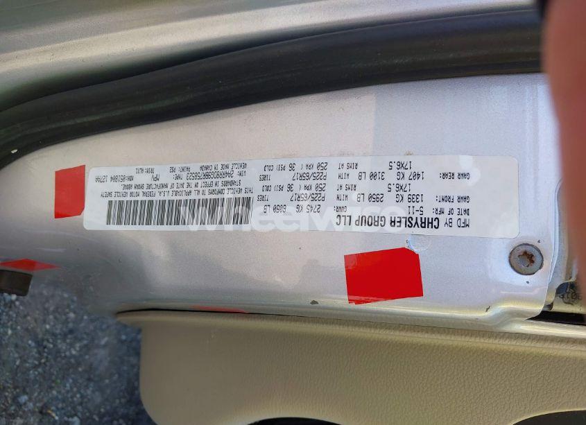 Photo 9 of 2011 Chrysler Town & COUNTRY TOURING-L (VIN 2A4RR8DG9BR758523)