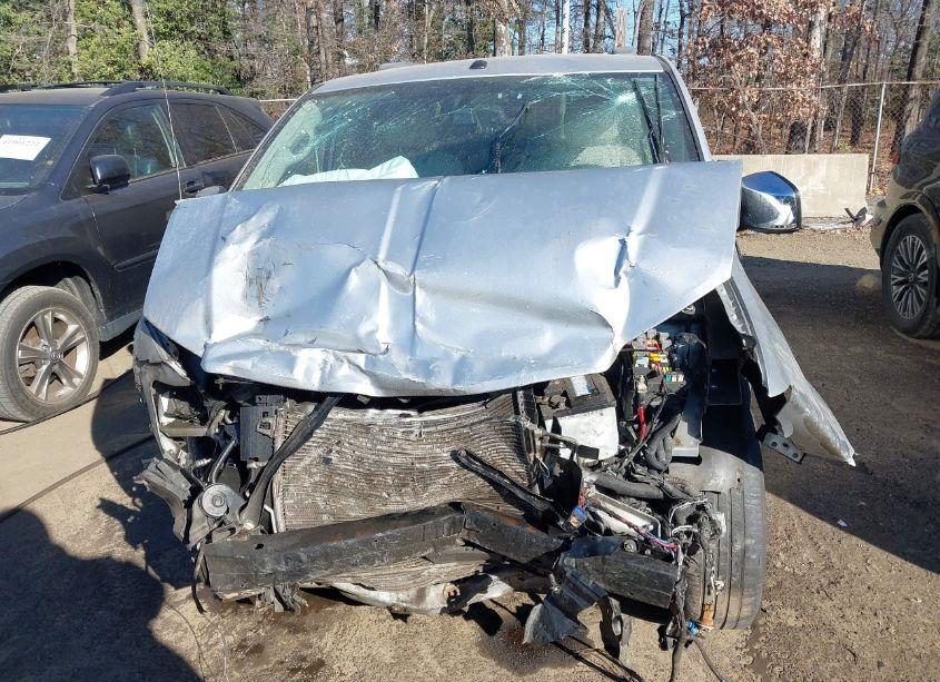 Photo 11 of 2011 Chrysler Town & COUNTRY TOURING-L (VIN 2A4RR8DG9BR758540)