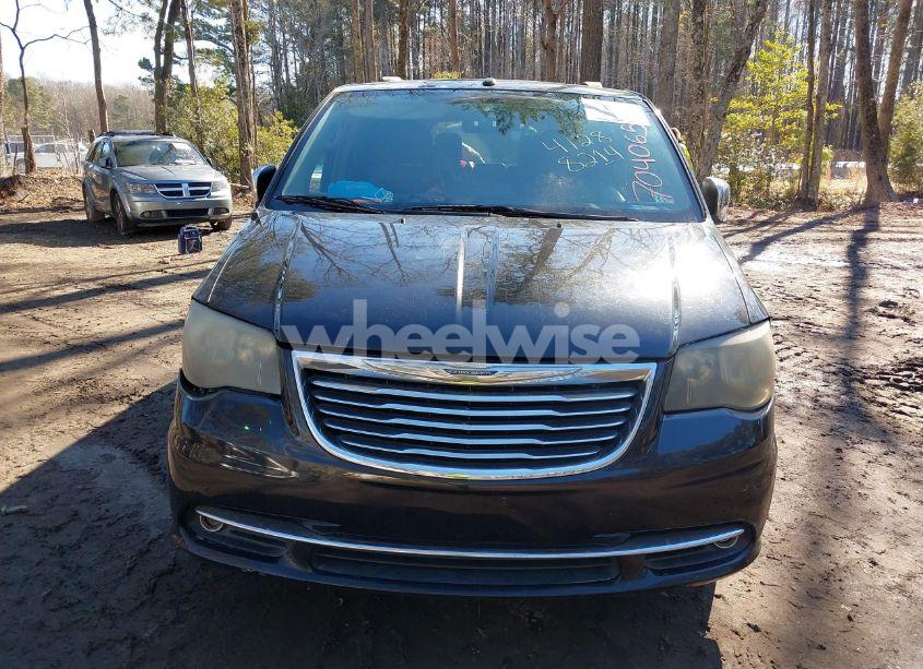 Photo 12 of 2011 Chrysler Town & COUNTRY TOURING-L (VIN 2A4RR8DGXBR704065)