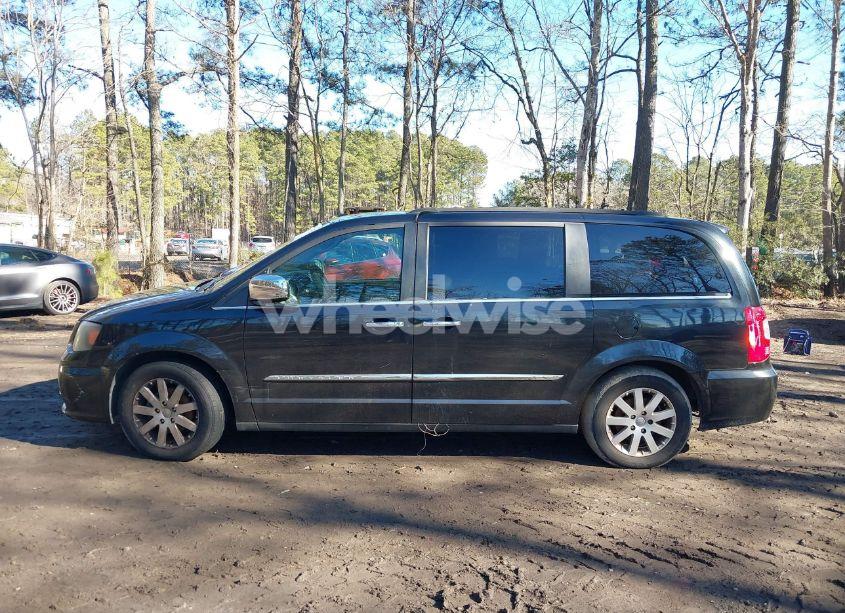 Photo 14 of 2011 Chrysler Town & COUNTRY TOURING-L (VIN 2A4RR8DGXBR704065)
