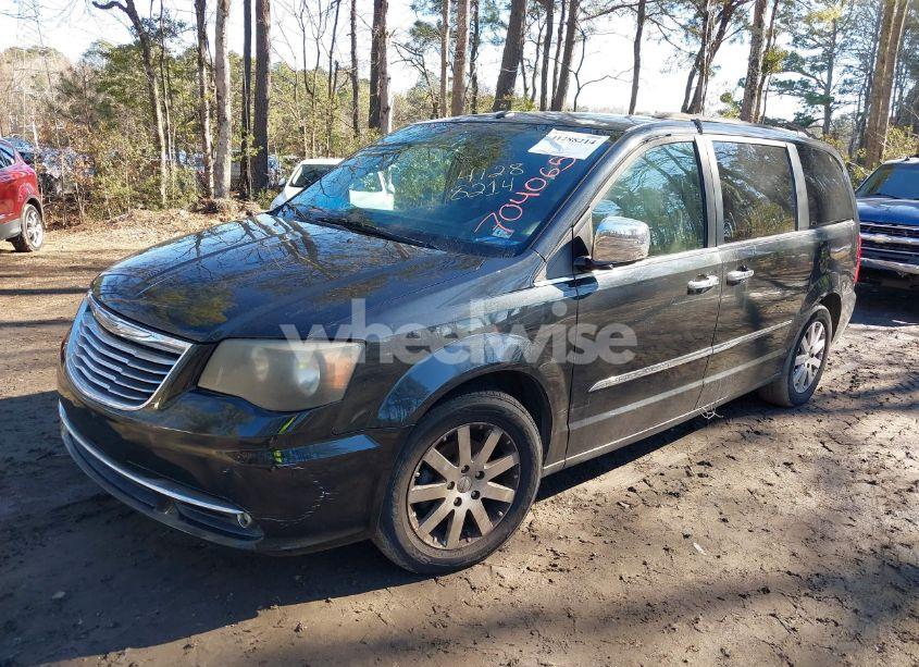 Photo 2 of 2011 Chrysler Town & COUNTRY TOURING-L (VIN 2A4RR8DGXBR704065)