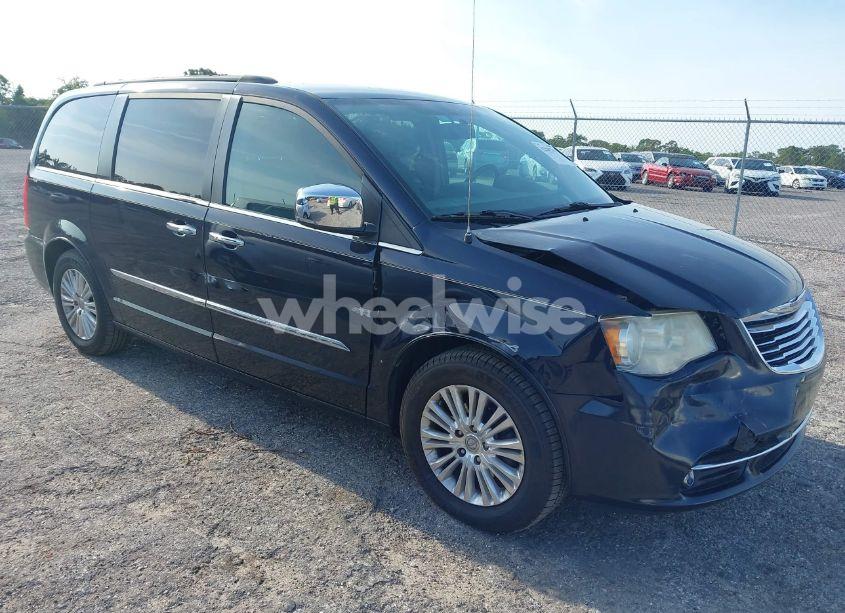 2011 Chrysler Town & COUNTRY TOURING-L (VIN 2A4RR8DGXBR749376) main photo