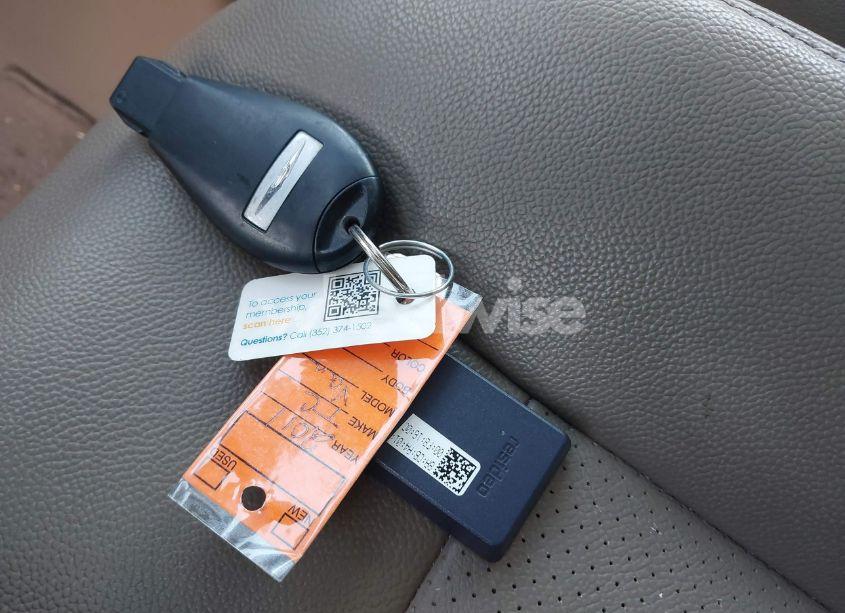 Photo 11 of 2011 Chrysler Town & COUNTRY TOURING-L (VIN 2A4RR8DGXBR749376)